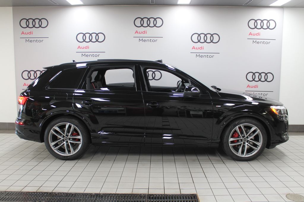 Thumbnail: 2026 Audi Q7 - 6