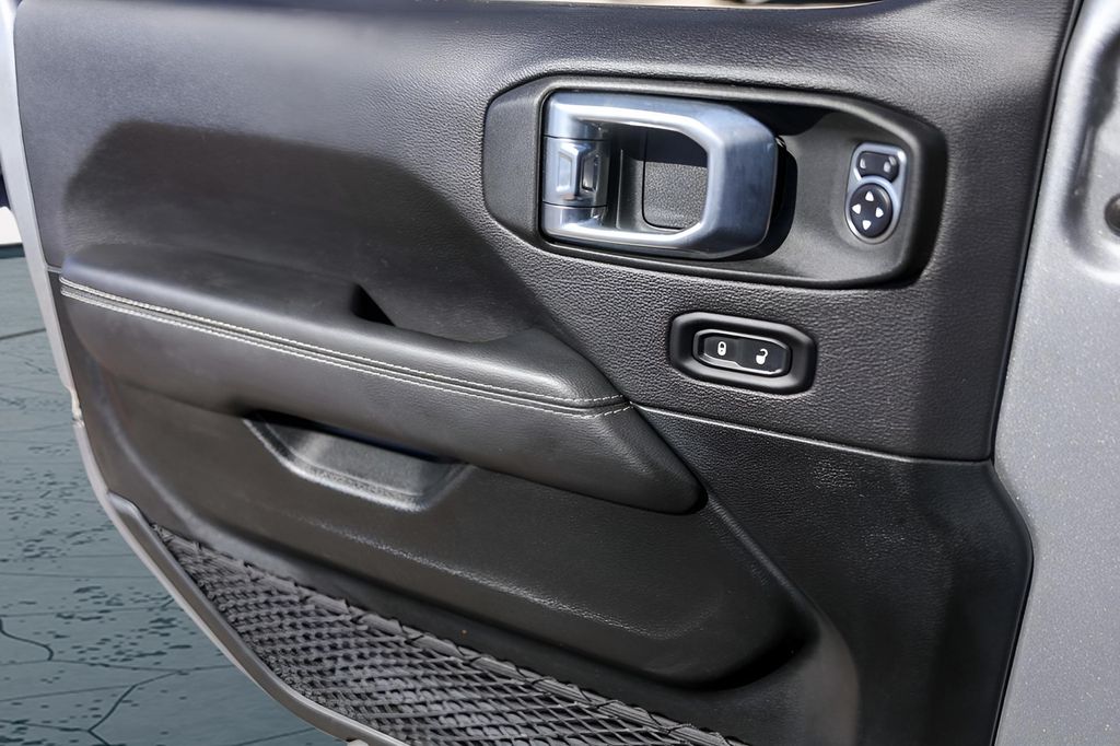 Used Car 2021 Jeep Wrangler  For Sale Under $30,000 In Austin, Texas