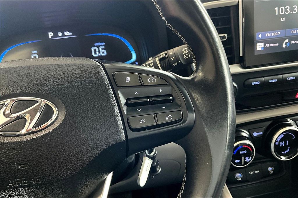 Used 2023 Black Hyundai SEL image 20