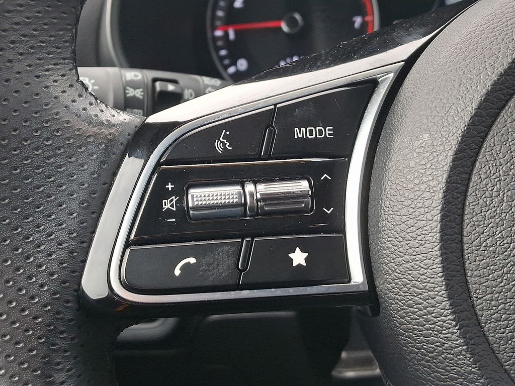 Thumbnail: 2023 Kia Forte - 21