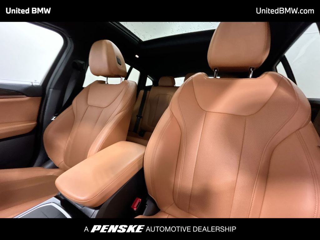 Thumbnail: 2025 BMW X4 - 13