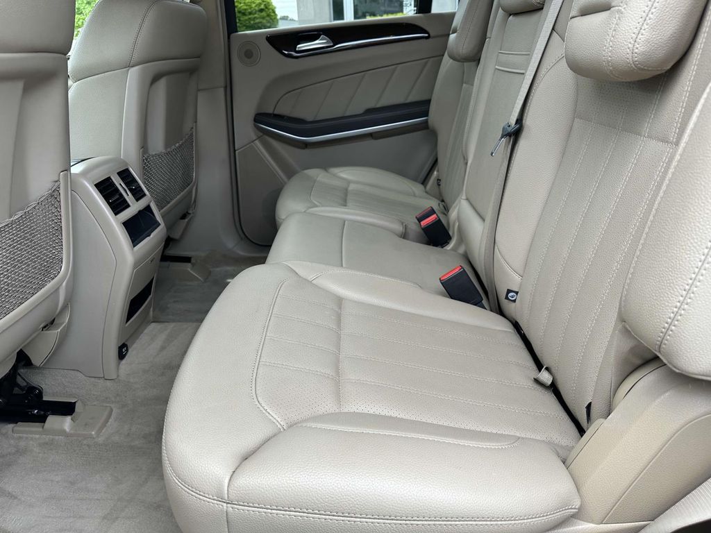 2014 Mercedes-Benz GL-Class GL 450 22