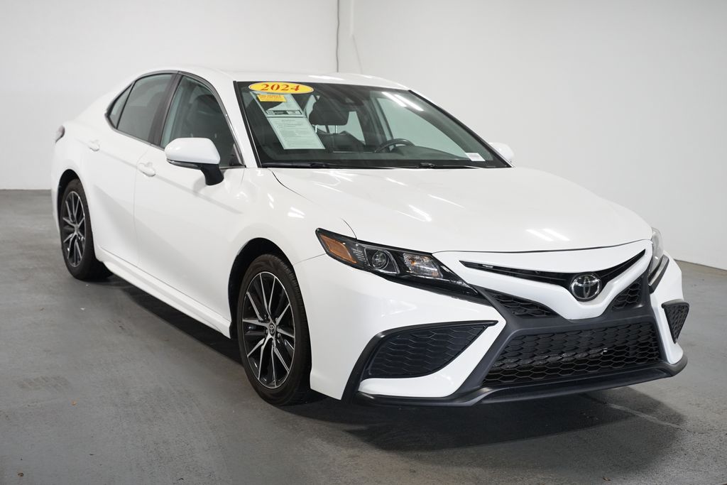 Thumbnail: 2024 Toyota Camry - 3