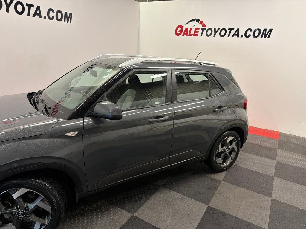 Used 2023 Hyundai Venue SUV