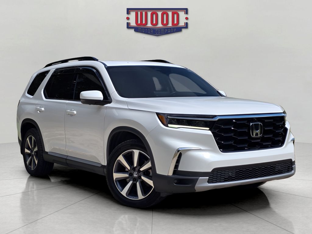 Platinum White Pearl 2023 Honda Pilot SUV / Crossover All-Wheel Drive Automatic
