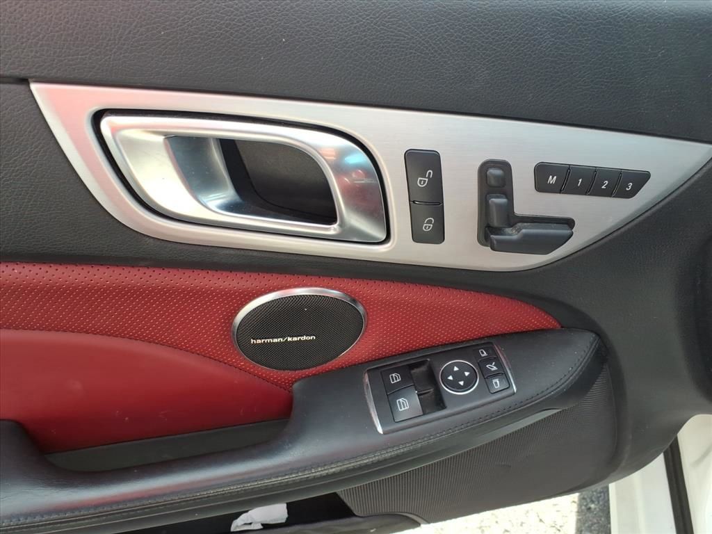 2014 Mercedes Benz SLK 250 photo 11
