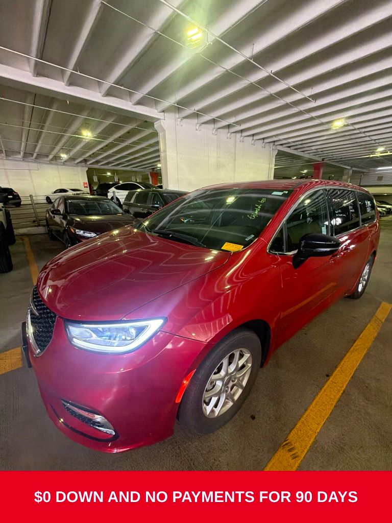 Red 2025 Chrysler Pacifica Minivan Front-Wheel Drive 9-Speed Automatic