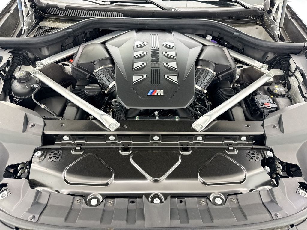 Thumbnail: 2027 BMW X7 - 28