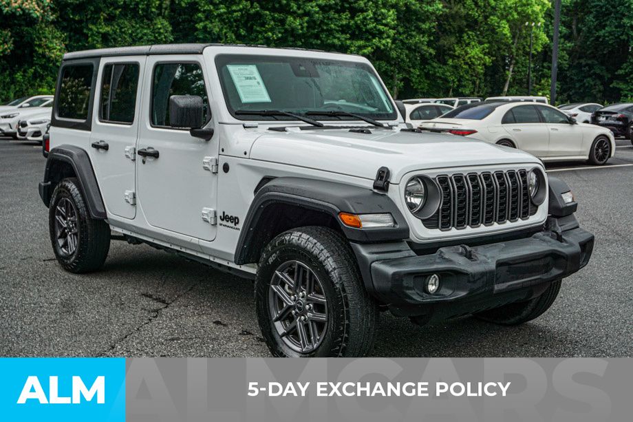 Used 2025 White Jeep Sport S image 4