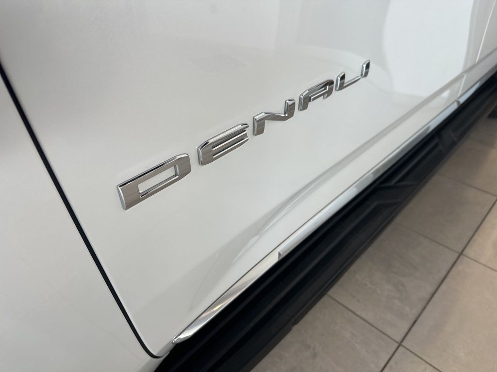 2021 GMC Yukon XL Denali 5