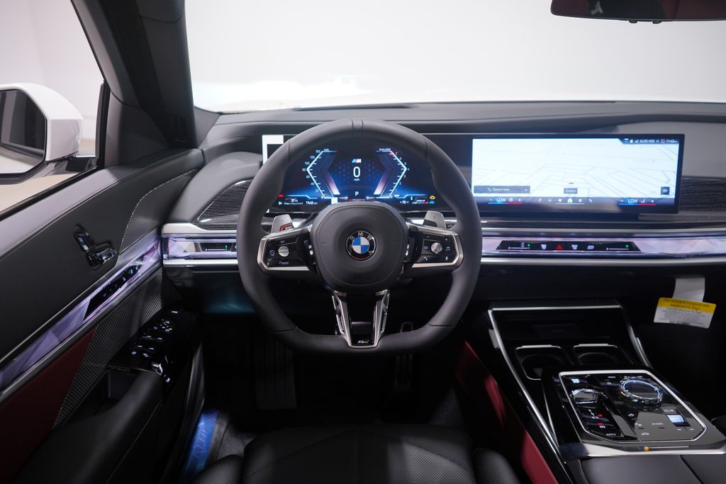 Thumbnail: 2025 BMW 7 Series - 11
