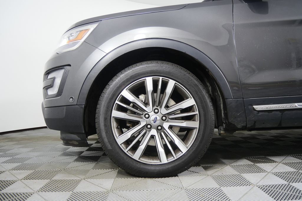 Thumbnail: 2017 Ford Explorer - 7