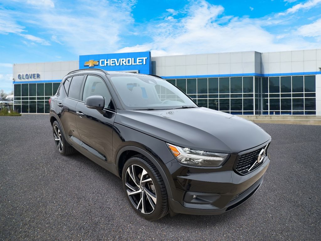 2020 Volvo XC40 T5 R-Design AWD