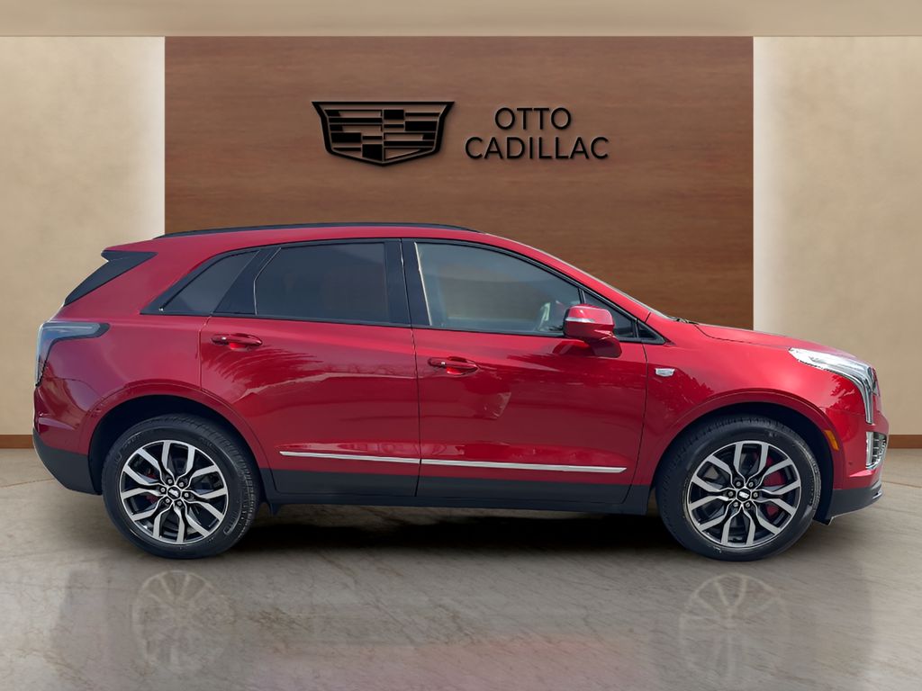 used 2025 Cadillac XT5 car, priced at $56,800