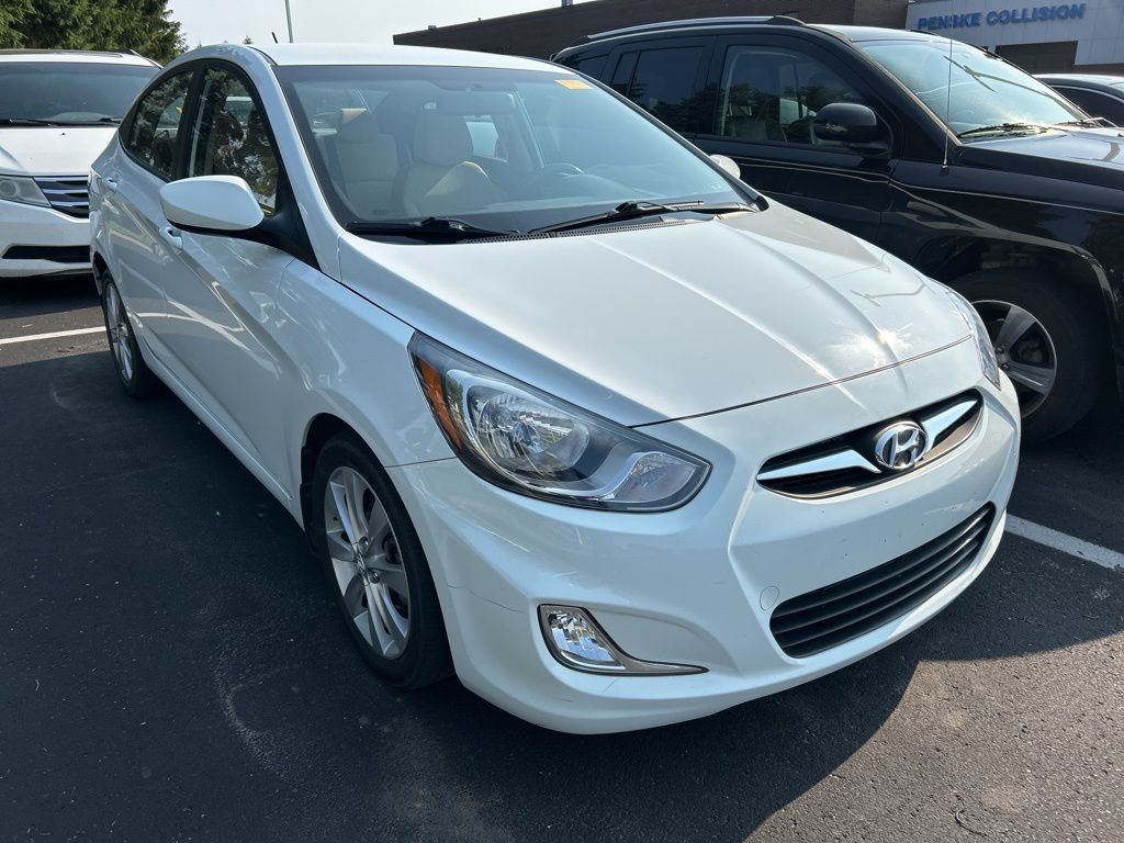 2012 Hyundai Accent GLS 4
