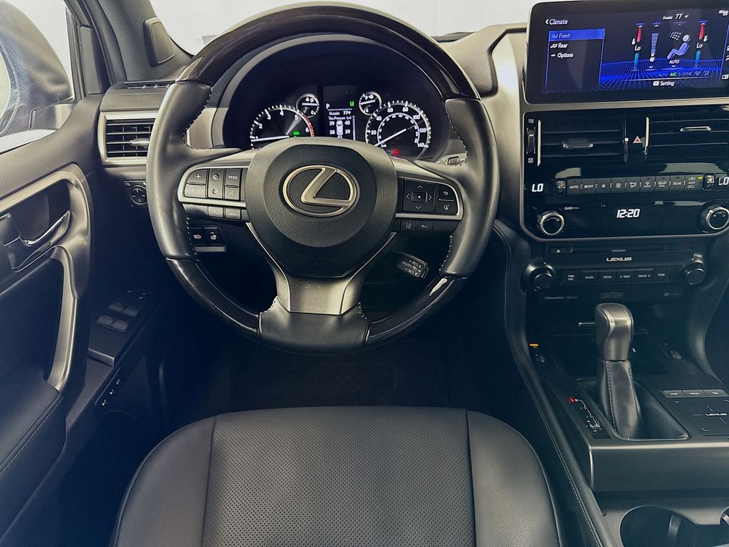 2023 Lexus GX 460 23