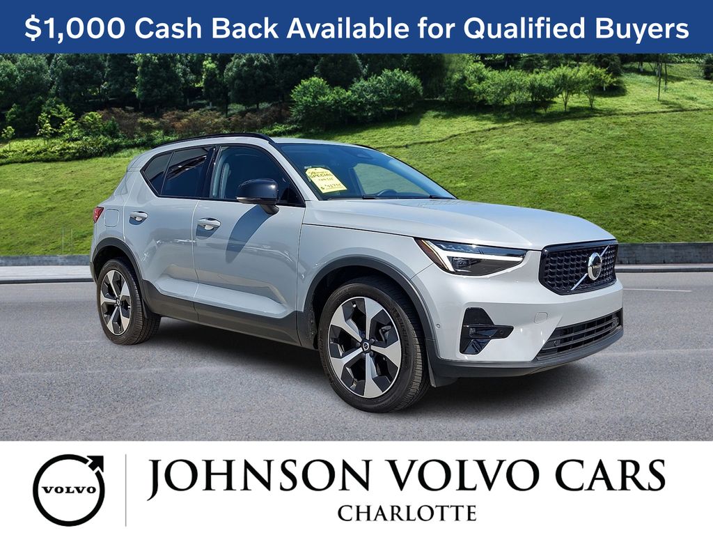 Gray Metallic 2026 Volvo XC40 B5 Plus AWD SUV / Crossover All-Wheel Drive Automatic
