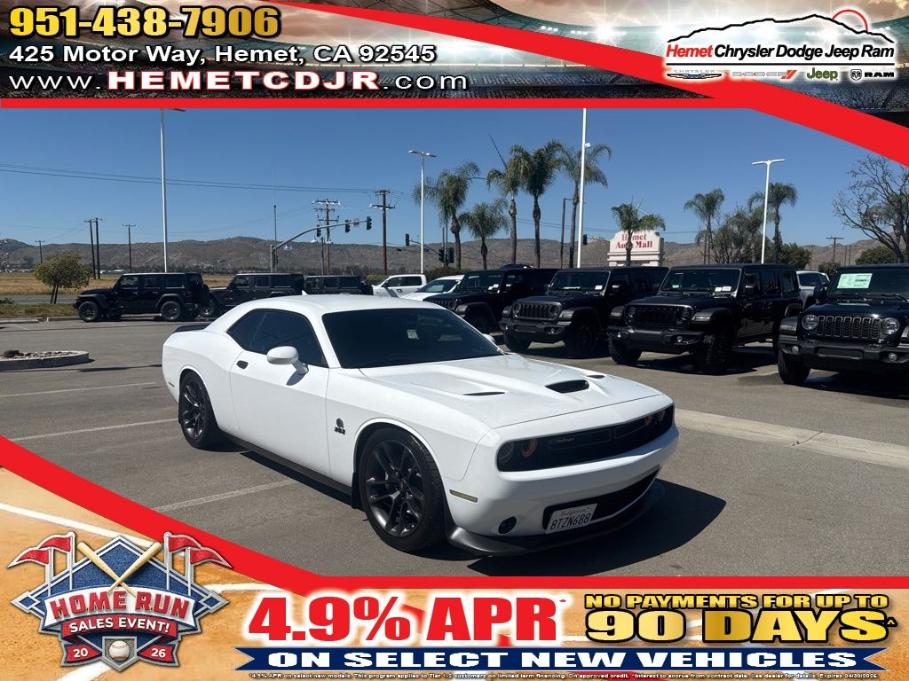 White Knuckle Clearcoat 2020 Dodge Challenger R/T Scat Pack RWD Coupe Rear-Wheel Drive 8-Speed Automatic
