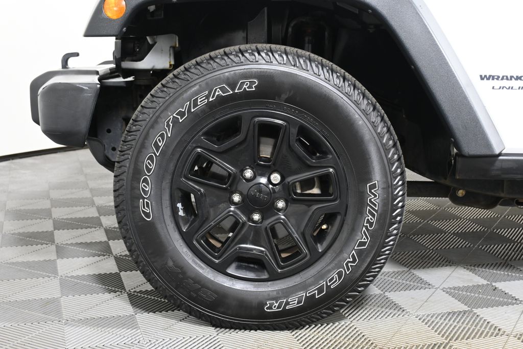 Thumbnail: 2018 Jeep Wrangler - 11