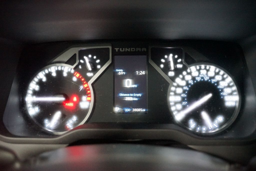 Thumbnail: 2022 Toyota Tundra - 17