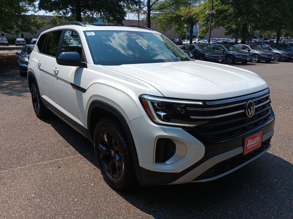 2024 Volkswagen Atlas 2.0T Peak Edition SEL 7