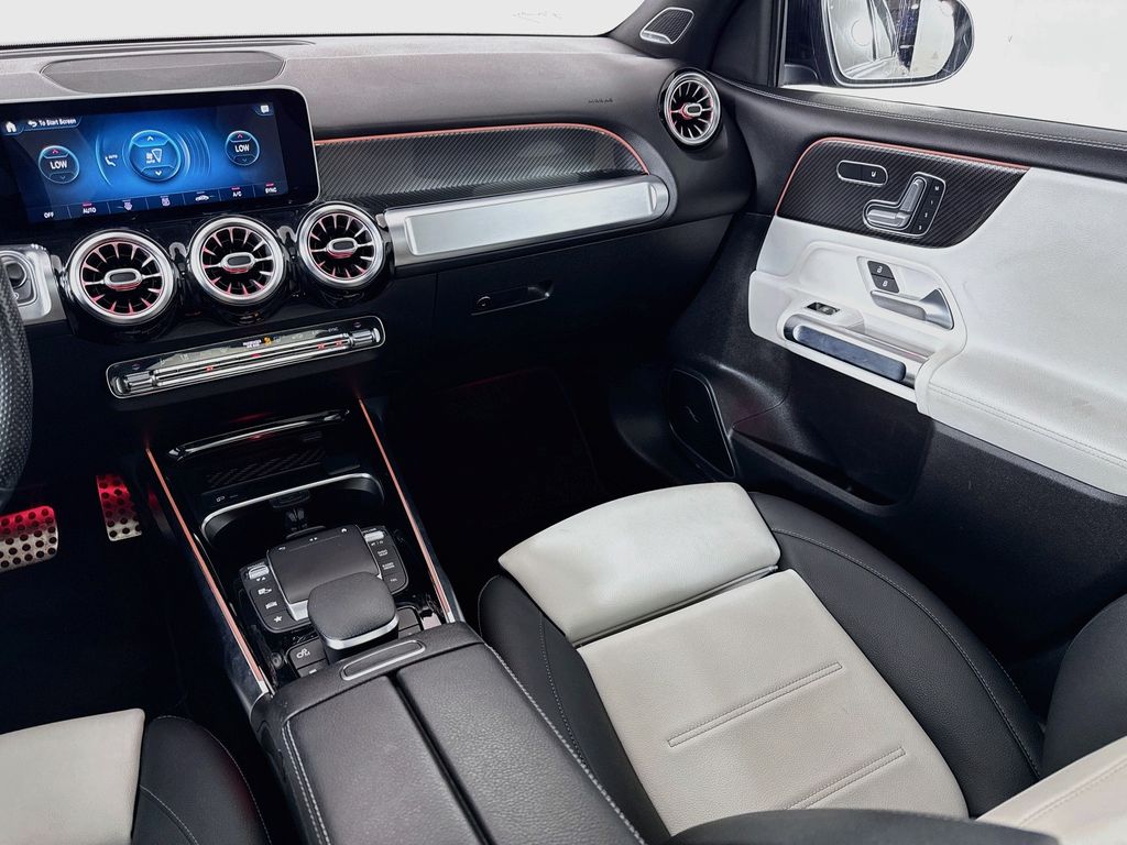 Thumbnail: 2021 Mercedes-Benz GLB - 23