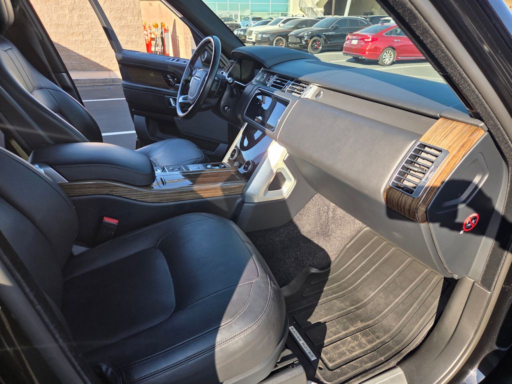 Thumbnail: 2018 Land Rover Range Rover - 7