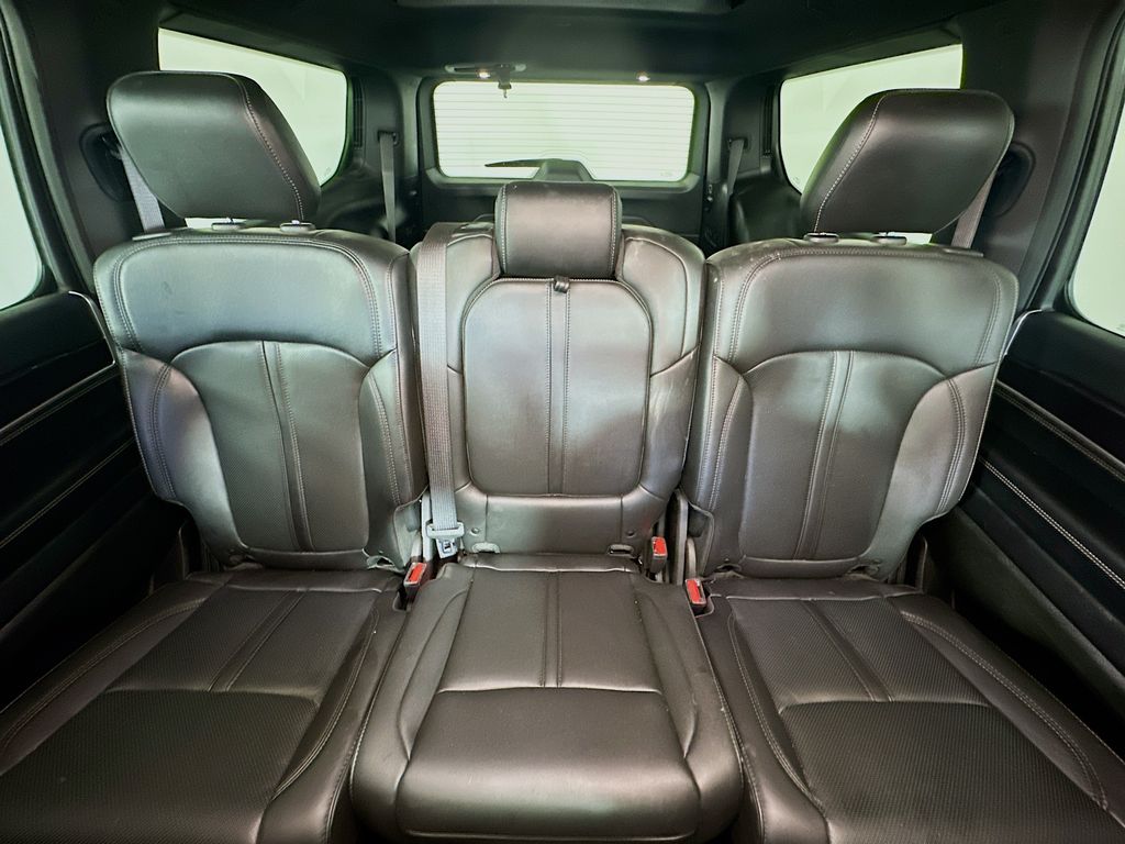 Used 2023 Gray Jeep Base image 13