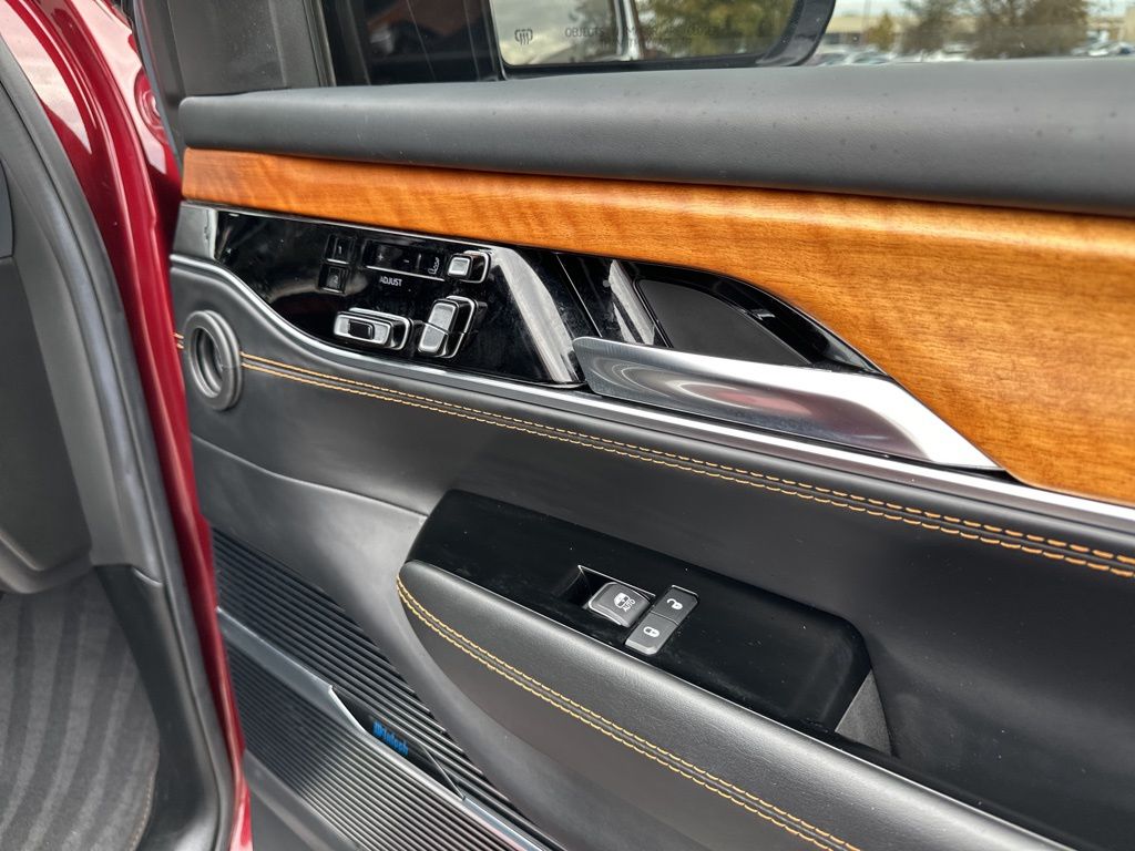 Used Car 2022 Jeep Grand Wagoneer  Series Iii For Sale Under $60,000 In Austin, Texas