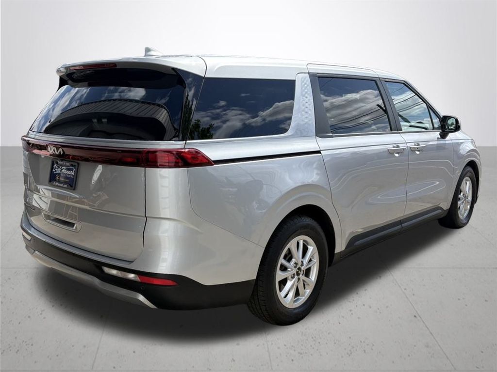 2022 Kia Carnival LXS