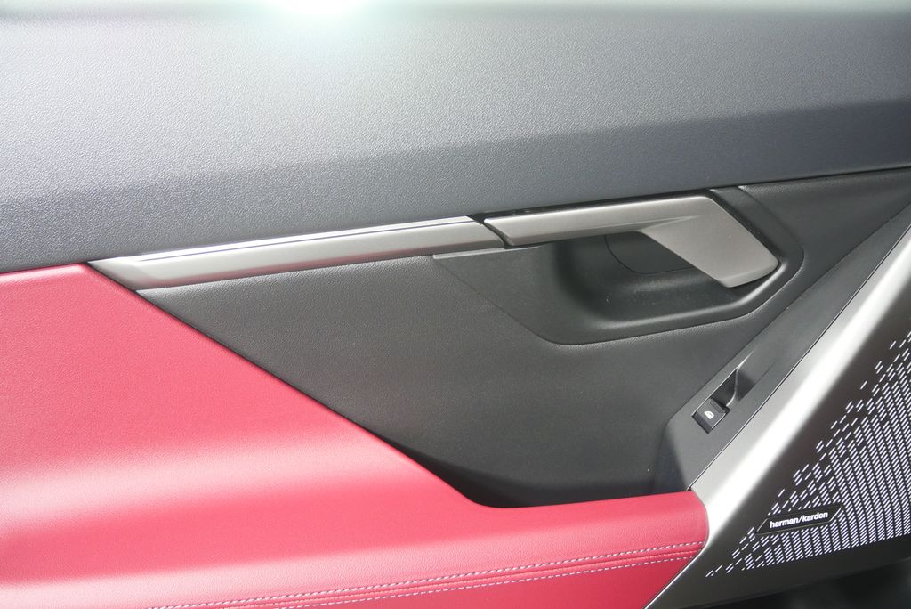 Thumbnail: 2025 BMW 5 Series - 13