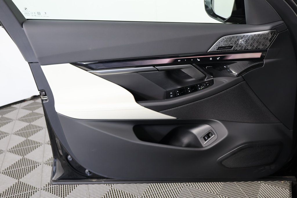 Thumbnail: 2026 BMW 5 Series - 7