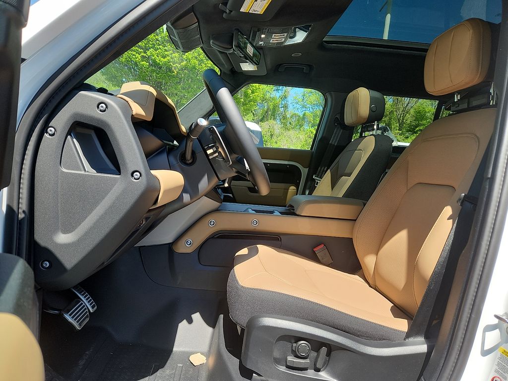 Thumbnail: 2026 Land Rover Defender - 6