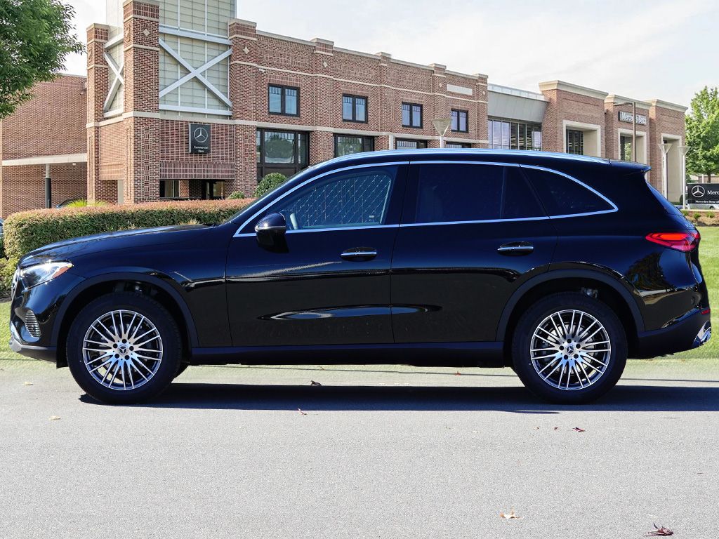 Thumbnail: 2026 Mercedes-Benz GLC - 8