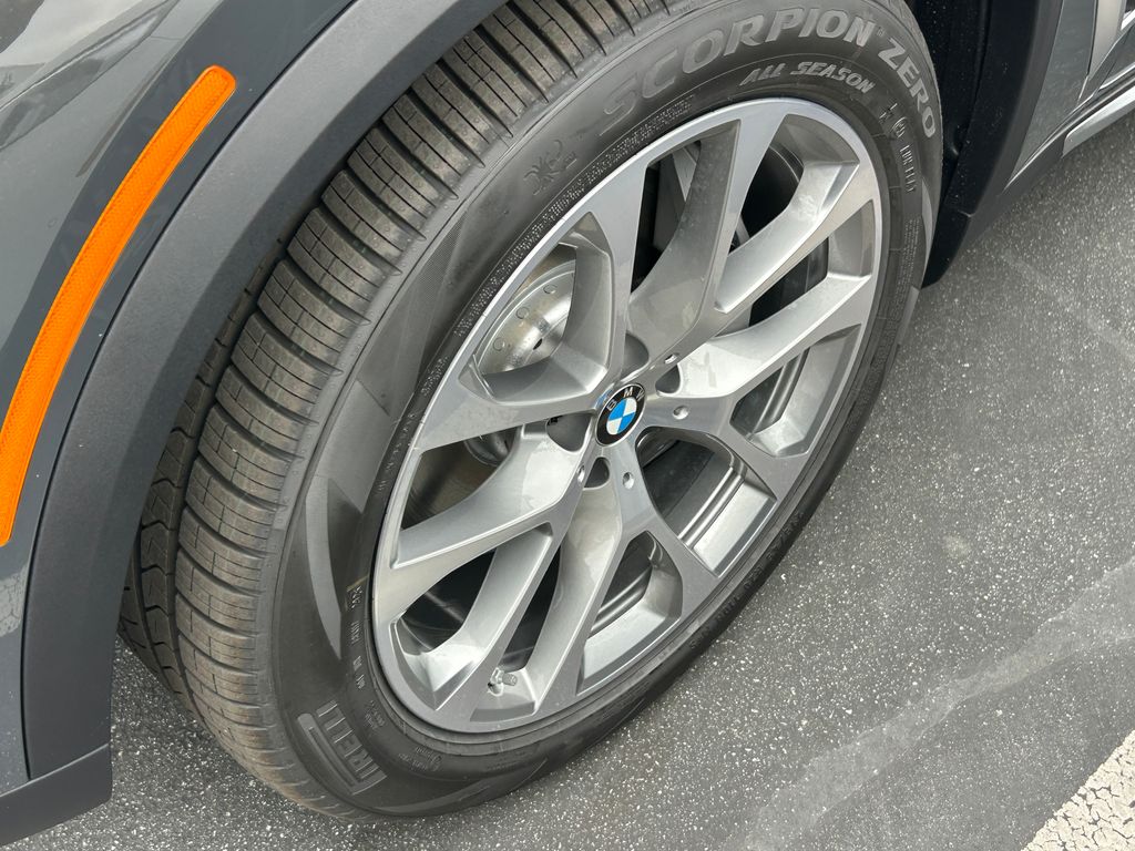 Thumbnail: 2026 BMW X5 - 3