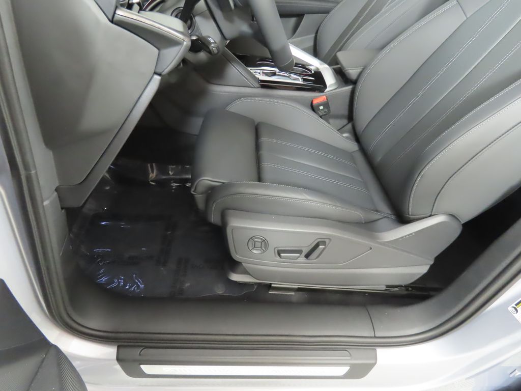 Thumbnail: 2025 Audi Q5 - 32