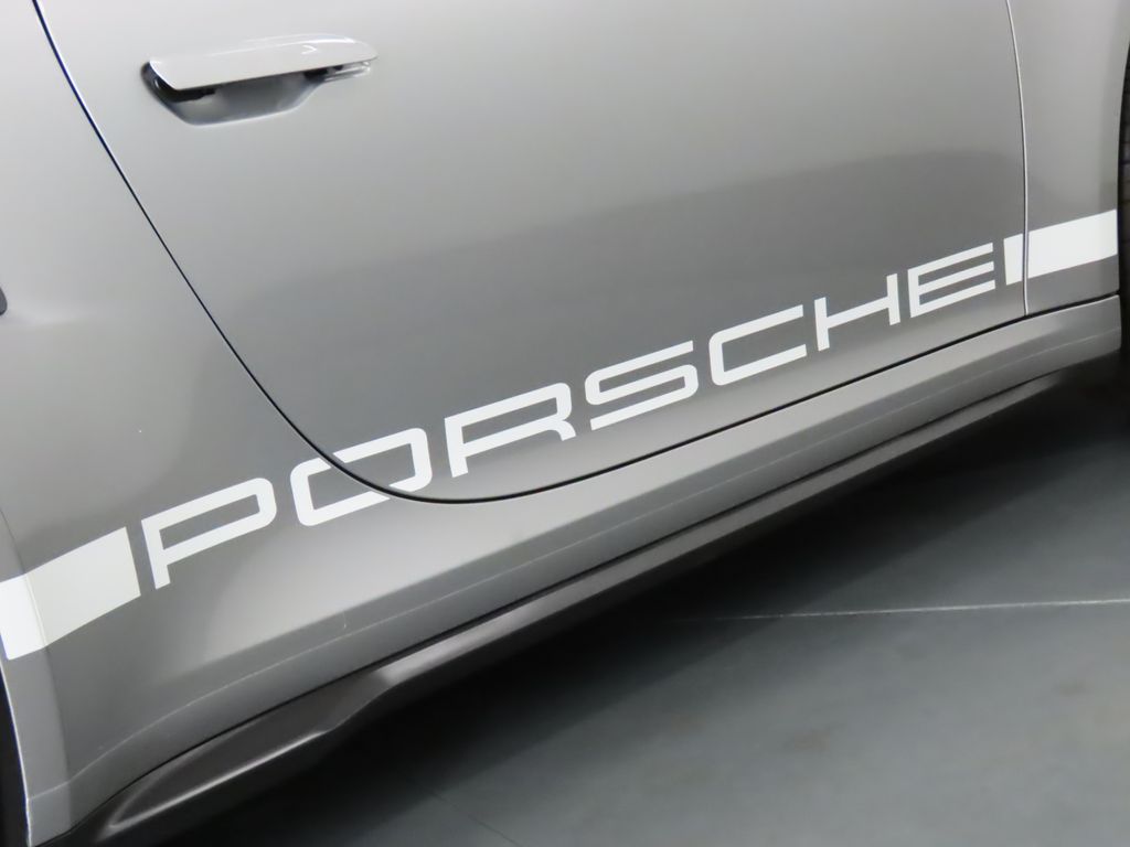 Thumbnail: 2025 Porsche 911 - 14