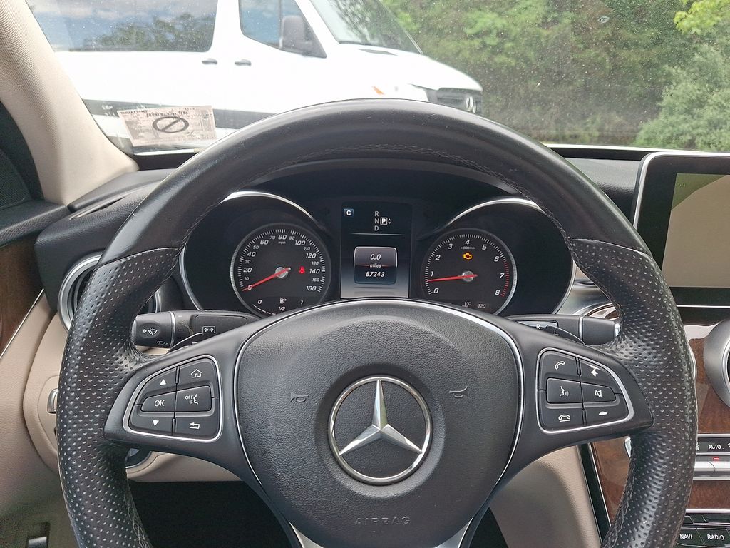 Thumbnail: 2015 Mercedes-Benz C-Class - 20