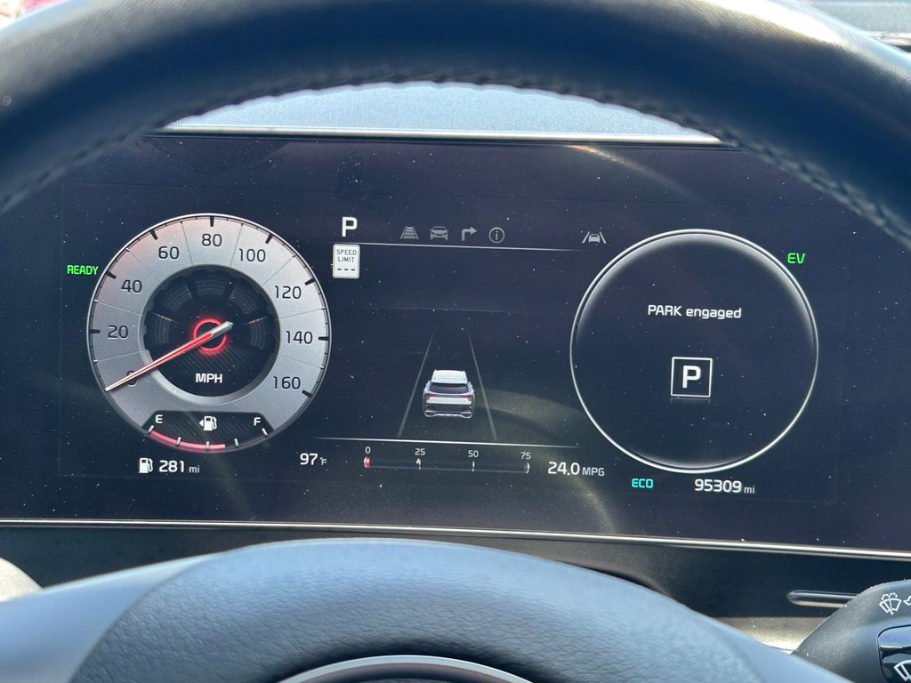 Used 2023 Kia Sportage Hybrid SUV
