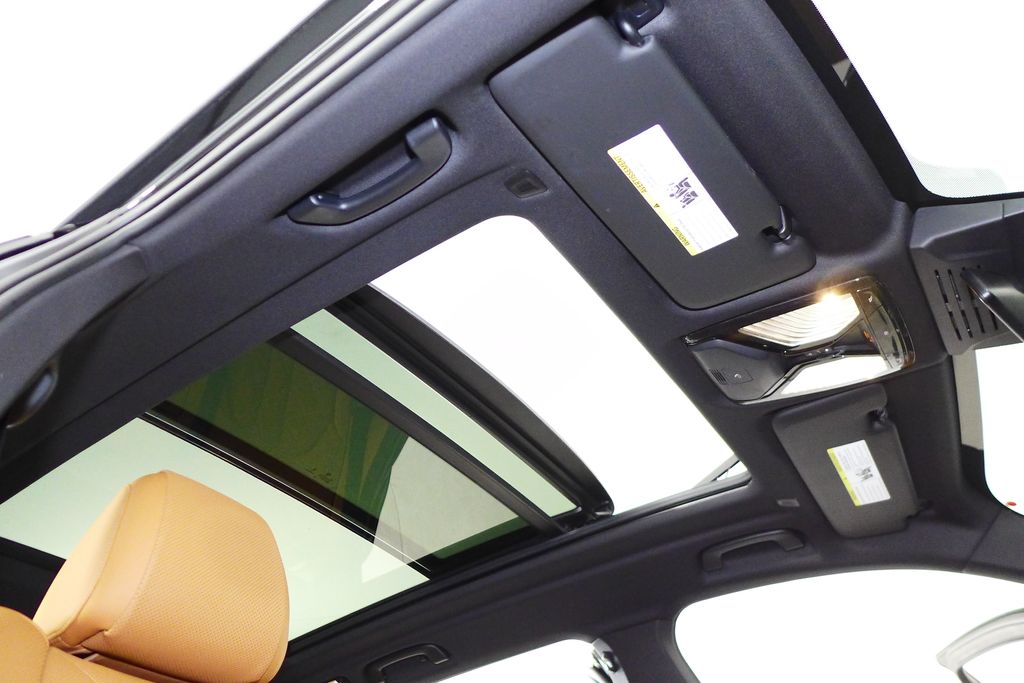 Thumbnail: 2024 BMW X5 - 17