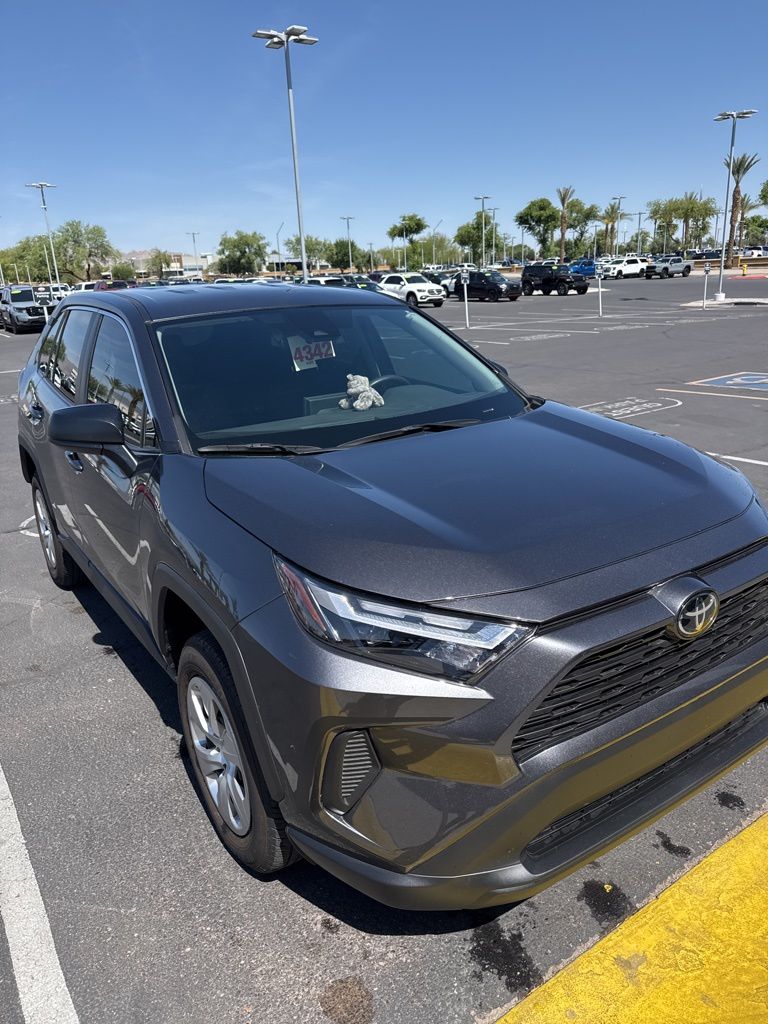 2023 Toyota RAV4 LE 14