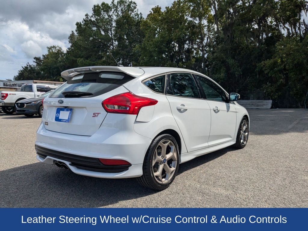 2018 Ford Focus ST 