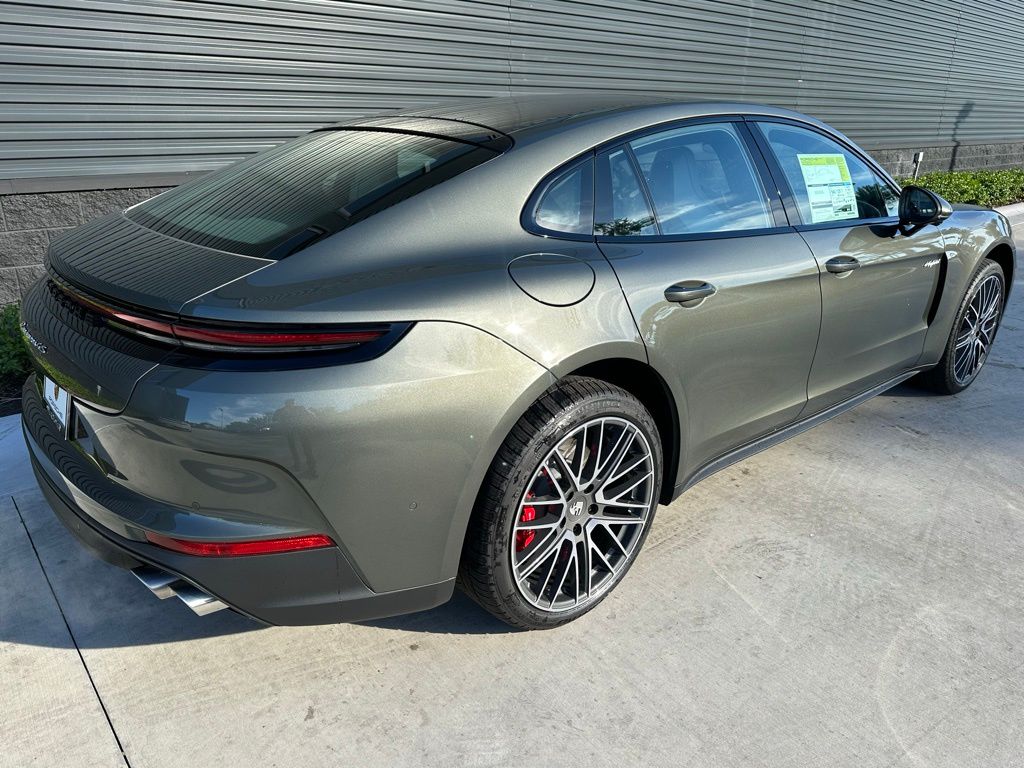 2025 Porsche Panamera 4S 10