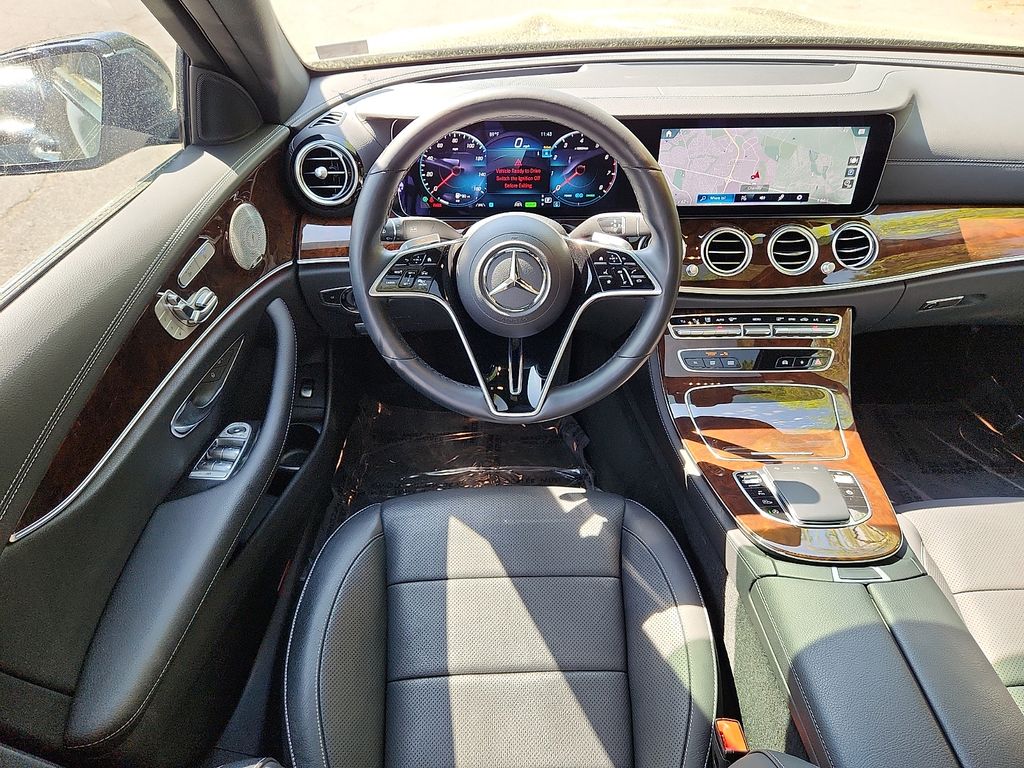 Thumbnail: 2022 Mercedes-Benz E-Class - 11