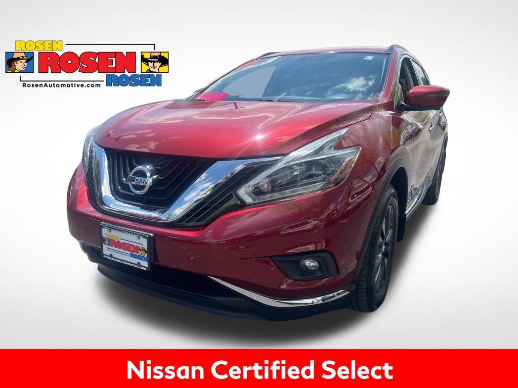 The 2018 Nissan Murano SV photos
