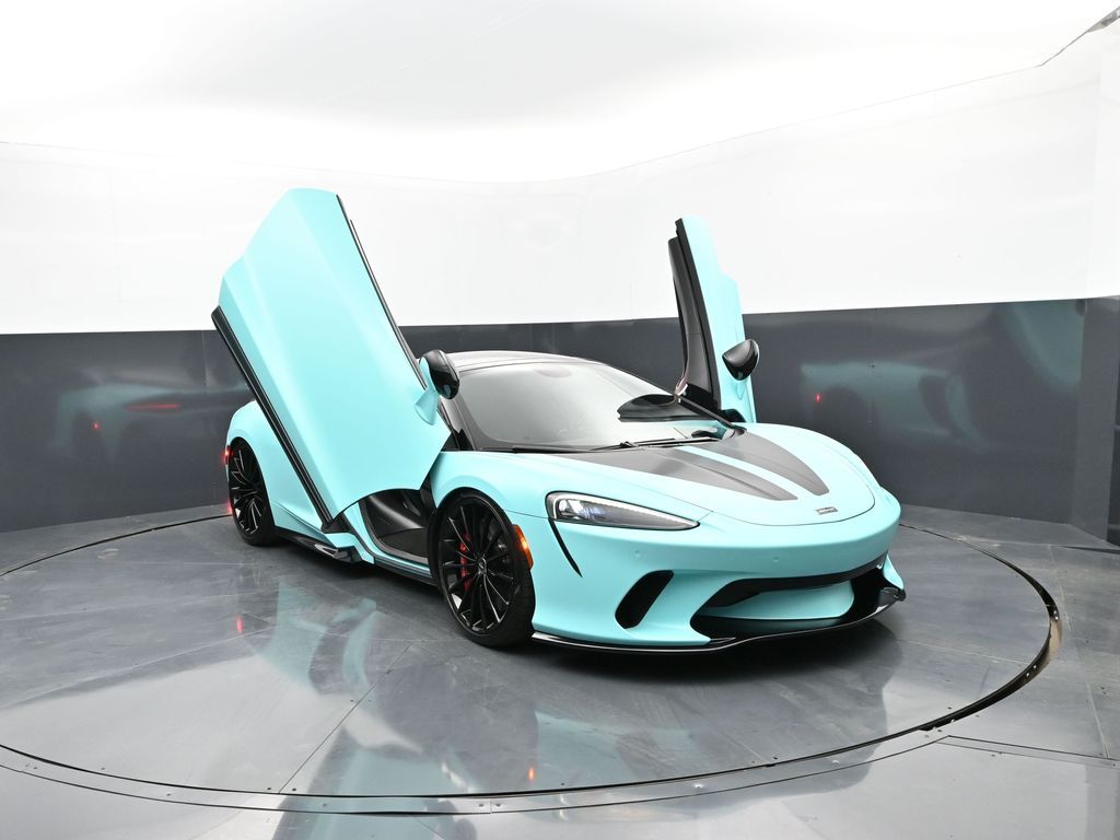 2022 McLaren GT Base