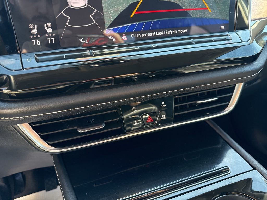 2025 Volkswagen Atlas 2.0T SE w/Technology White at Subaru and VW of Moon Township