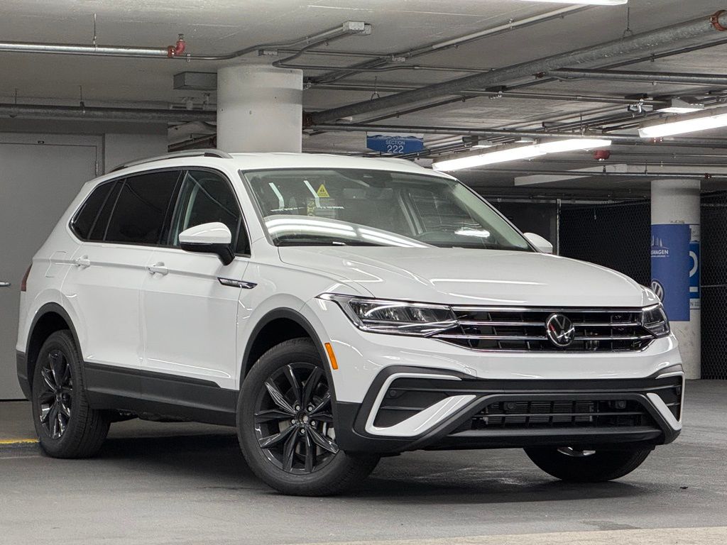 2024 Volkswagen Tiguan 2.0T SE 2