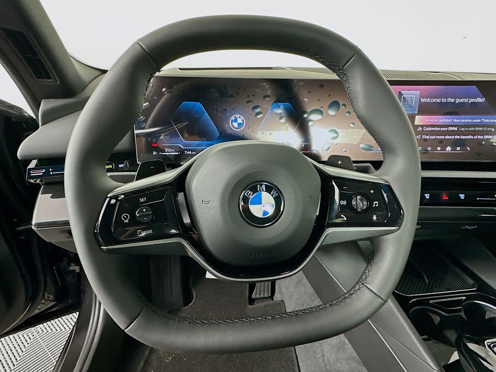 2025 BMW 5 Series 530i 10