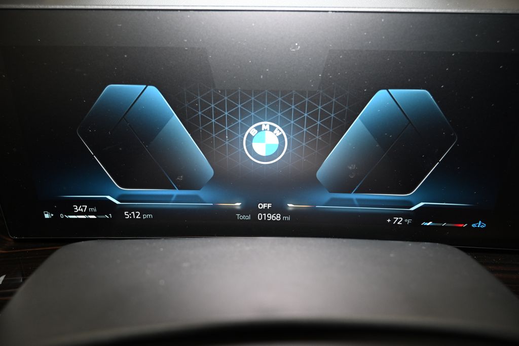 Thumbnail: 2026 BMW X7 - 27